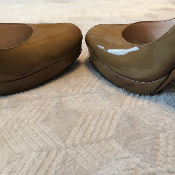 SZ 11 Vince Camuto Tan Heels 👠 - Picture 5 of 7